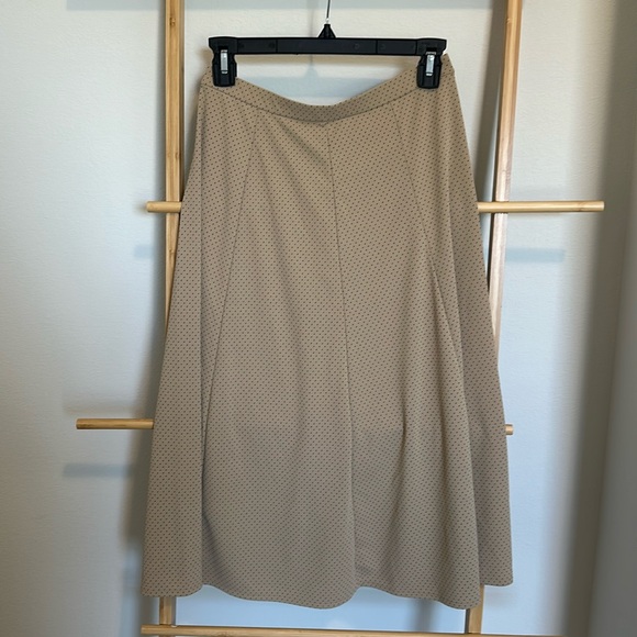 Skirt - Picture 1 of 2